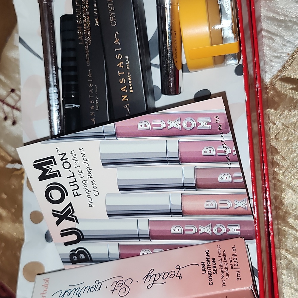 Lips and Eyes Beauty Bundle